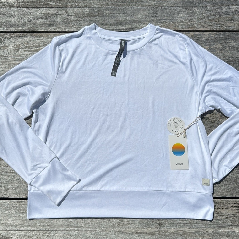 VUORI Daydream Crew White Long Sleeve Performance Top Size Large NWT